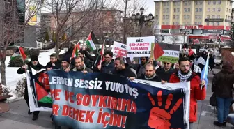 Erzurum'da sağlıkçılar Gazze için sessiz yürüyüşlerini 118. haftada sürdürdü