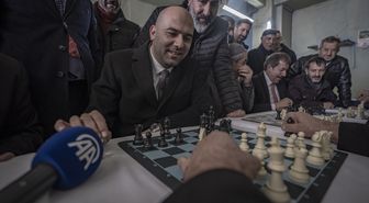 Erzurum'da satranç oynanan kahvehaneye federasyon başkanından ziyaret