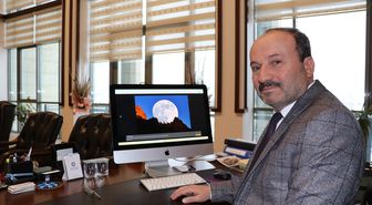 Erzurum Teknik Üniversitesi Rektörü Çakmak, AA'nın 'Yılın Kareleri' oylamasına katıldı