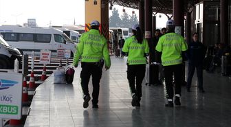 Eskişehir'de bayram yolculuğu öncesi vatandaşlara emniyet kemerinin önemi anlatıldı