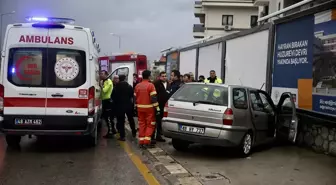 Fethiye'de duvara çarpan otomobildeki 1 kişi öldü, 2 kişi yaralandı