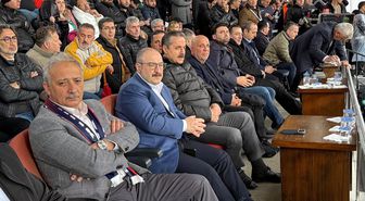 Fethiyespor-Bursaspor mücadelesini Varank ile Çelik tribünden izledi