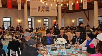 Gelibolu Mevlevihanesi'nde ilk iftar programı gerçekleştirildi