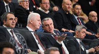 Gençlik ve Spor Bakanı Bak, Okul Sporları Basketbol Gençler Türkiye Birinciliği finallerini izledi