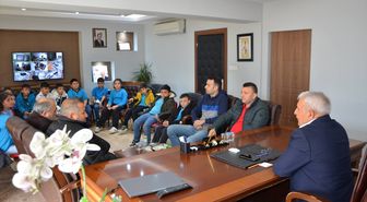 Göynücek'te minik öğrencilerden Başkan Şahin'e ziyaret