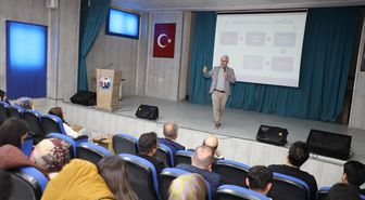 Hakkari'de aile konulu söyleşi düzenlendi