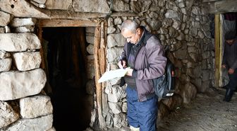 Hakkari'de küpe ve aşılama çalışması sürüyor