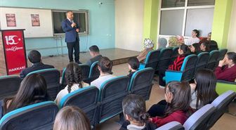 Hakkari Müftüsü Okuş, öğrencilerle buluştu