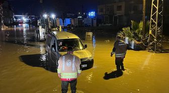 Hatay'da sağanak ve şiddetli rüzgar etkili oldu