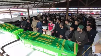 Hatay'da su dolu inşaat temeline düşen 2 kardeş toprağa verildi