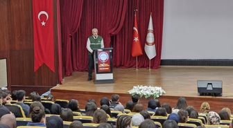 Hatay'da üniversite öğrencileri bağımlılıkla mücadele konusunda bilgilendirildi
