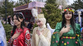 Hataylı depremzedeler, Özbekistan'da Nevruz Bayramı kutlamalarına katıldı