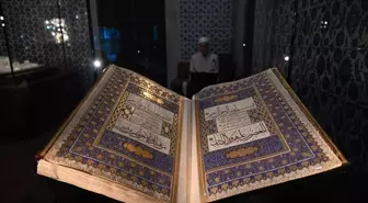 Hattat Ahmet Karahisari Mushafı, Şadırvanlı Sofa'da ziyarete açıldı