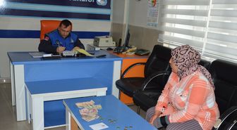 Havza'da dilencilik yapan kişinin üzerinde 1740 lira bulundu