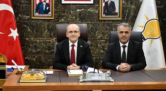 Hazine ve Maliye Bakanı Şimşek, AK Parti Batman İl Başkanlığını ziyaret etti