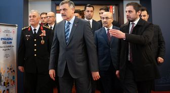 İçişleri Bakanı Çiftçi 'Külliye'de Ramazan' etkinlik alanını ziyaret etti