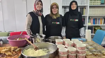 İHH Sivas Şubesince yetim ve ihtiyaç sahibi çocuklar için yemek programı düzenledi