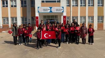 İlkokul öğrencileri jandarmaya sevgisini mektupla anlattı