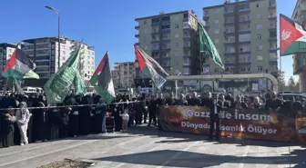İsrail'in Gazze'ye saldırıları Diyarbakır'da protesto edildi