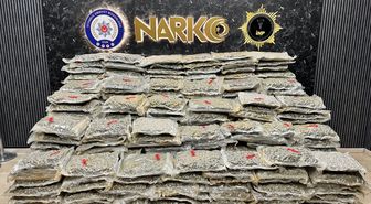 İstanbul'da 4 tırda 527 kilo 475 gram uyuşturucu ele geçirildi