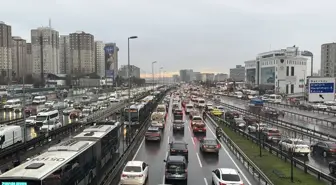 İstanbul'da akşam saatlerinde trafik yoğunluğu yüzde 90'a çıktı