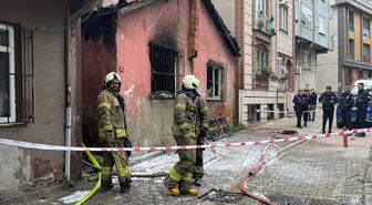 İstanbul'da gecekonduda çıkan yangında bir kişi hayatını kaybetti