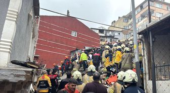 İstanbul Fatih'te 2 bina çöktü
