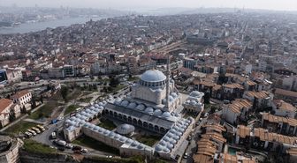 İSTANBUL'UN SELATİN CAMİLERİ - Yeditepe'nin en yükseğinde bir selatin eser: Edirnekapı Mihrimah Sultan Camisi