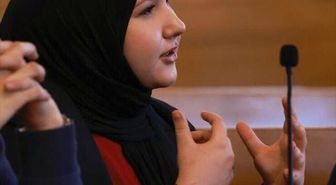 İsviçre'de Türk vatandaşı Çelik, Zürih Belediye Meclisi'ne seçilen ilk başörtülü üye oldu