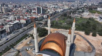 İzmir'de 5 bin kişilik Hacı Mustafa Tekinalp Camisi açılışa hazırlanıyor