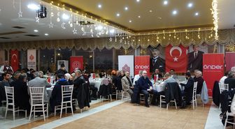 İzmir'de ÖNDER İmam Hatipliler Derneği üyeleri iftarda buluştu