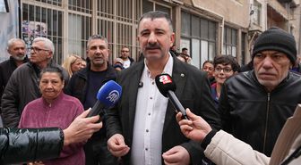 İzmir'de tünel inşaatı nedeniyle evleri zarar gören mahalle sakinlerinden belediyeye tepki