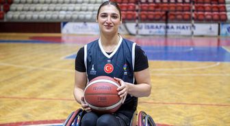 İzmirli kadın sporcu, sakatlık sonrası tekerlekli sandalyeyle spora döndü