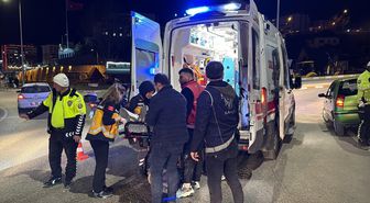 Karabük'te otomobille çarpışan motosikletteki 2 kişi yaralandı