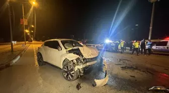 Karaman'da cip ile otomobilin çarpıştığı kazada 4 kişi yaralandı