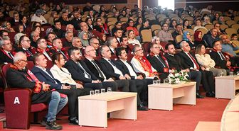 Karamanoğlu Mehmetbey Üniversitesi'nde cübbe giyme töreni düzenlendi
