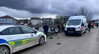Kastamonu'da devrilen otomobildeki 2 kişi yaralandı