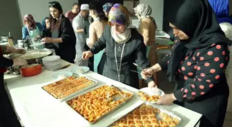 Kastamonulu kadınlar, özel gereksinimli bireyin babasının mevlidi için güç birliği yaptı