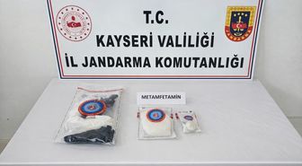 Kayseri'de jandarma 1 kilo 7 gram uyuşturucu ele geçirdi