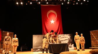 Kayseri'de 'Son Nefes Çanakkale' tiyatro oyunu öğrenciler tarafından sahnelendi