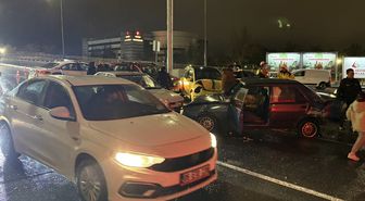 Kayseri'deki zincirleme trafik kazasında 2 kişi yaralandı