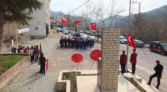 Keban'da 18 Mart Şehitleri Anma Günü ve Çanakkale Deniz Zaferi dolayısıyla tören yapıldı