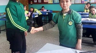 Keban'da öğrenciler akran zorbalığına karşı 'Dayanışma ve Arkadaşlık Sözleşmesi' imzaladı