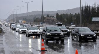 'Kilit kavşak' Kırıkkale'de bayram öncesi trafik yoğunluğu sürüyor