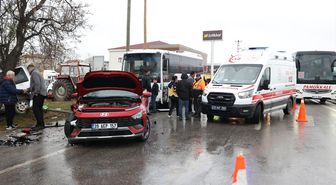 Kırklareli'nde 6 aracın karıştığı zincirleme trafik kazasında 5 kişi yaralandı