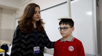 Kırklareli'nde ortaokul öğrencilerine skolyoz taraması yapılıyor