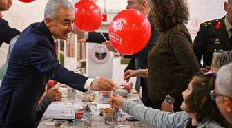 Kırklareli Valisi Turan, koruyucu ailelerle iftarda buluştu