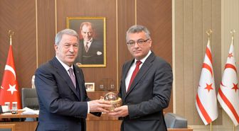 KKTC Cumhurbaşkanı Erhürman, TBMM Milli Savunma Komisyonu Başkanı Akar'ı kabul etti