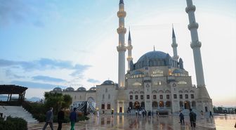 KKTC'de bayram namazı kılındı