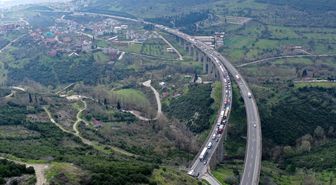 Kocaeli'de 4 aracın karıştığı zincirleme kaza ulaşımı aksattı